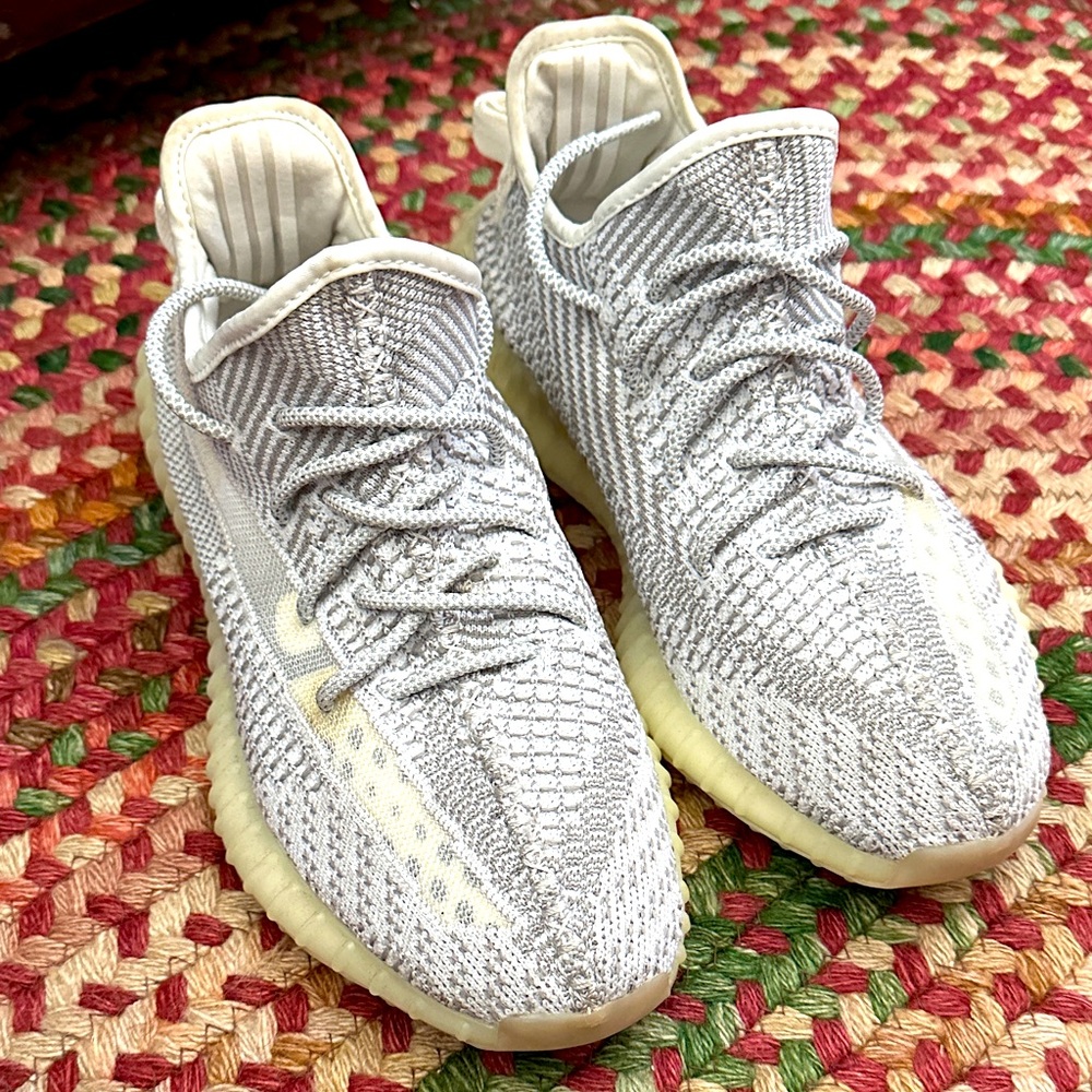 Adidas YEEZY, Men’s size 9
